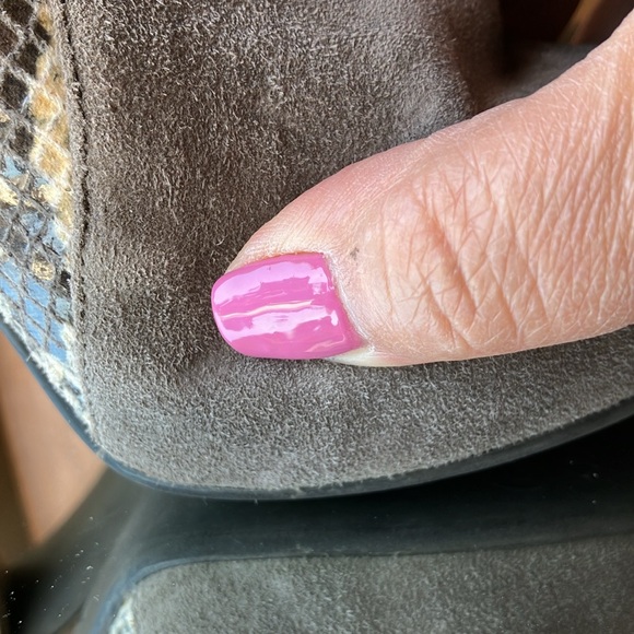 Guess Bootie - Picture 5 of 6